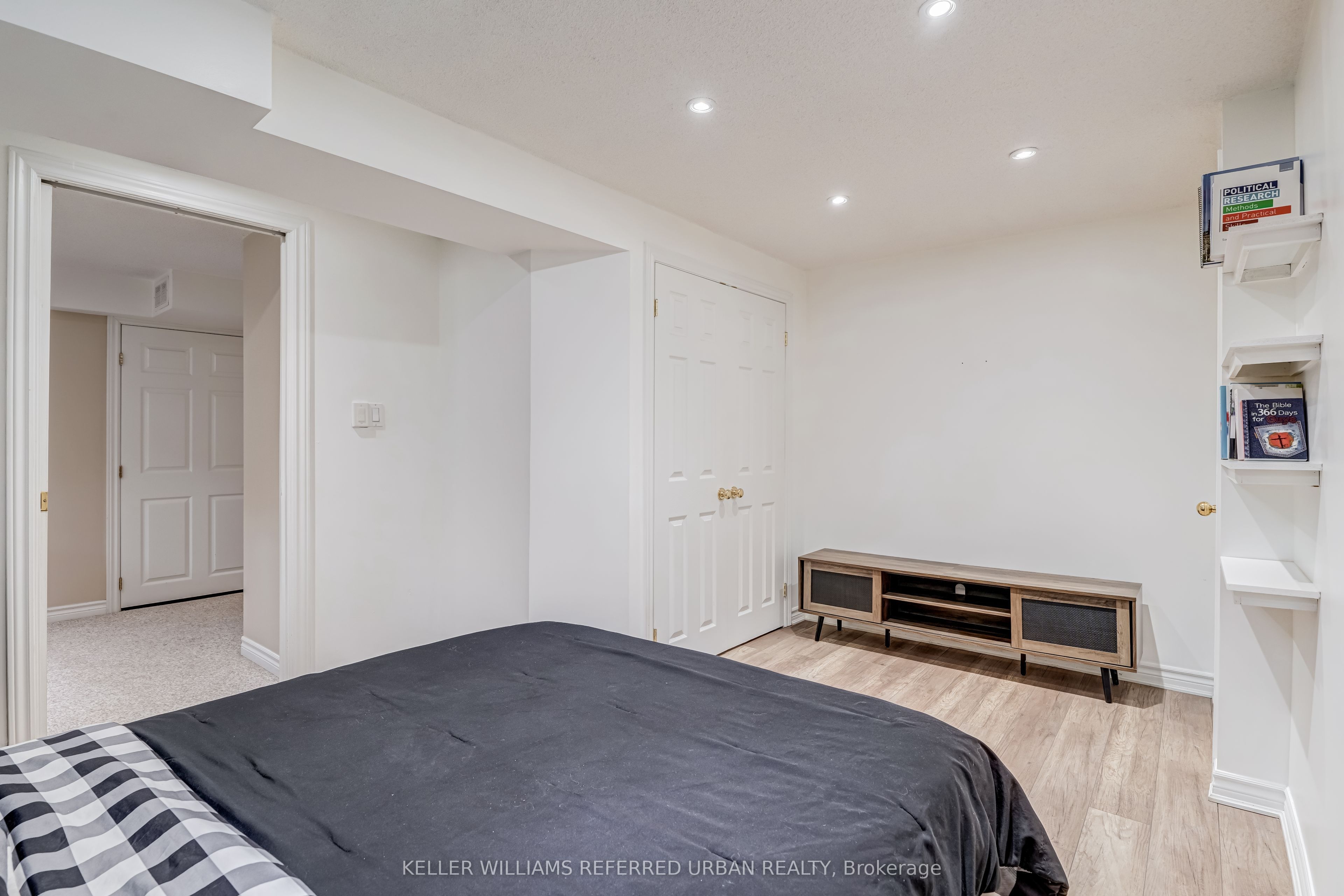 9 Stone Street Property Photo 44
