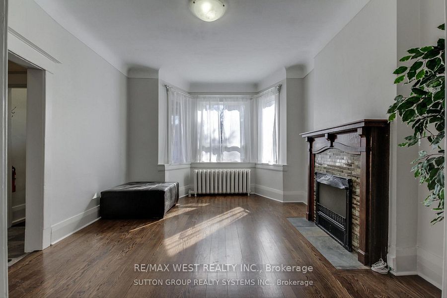 328 High Park Avenue Property Photo 3