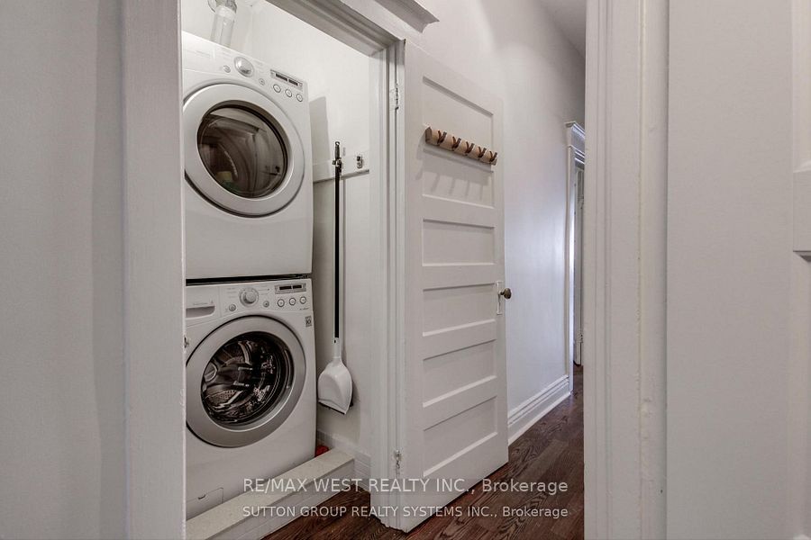 328 High Park Avenue Property Photo 9