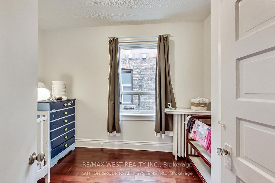 328 High Park Avenue Property Photo 14