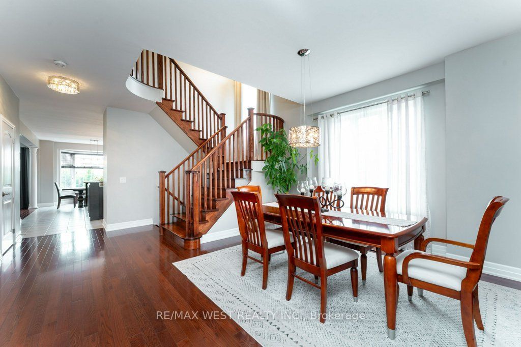 85 Aird Court Property Photo 9