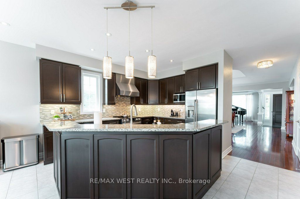 85 Aird Court Property Photo 10