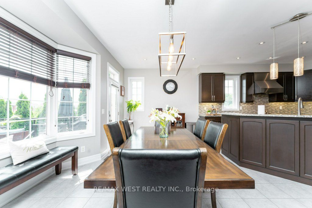 85 Aird Court Property Photo 15