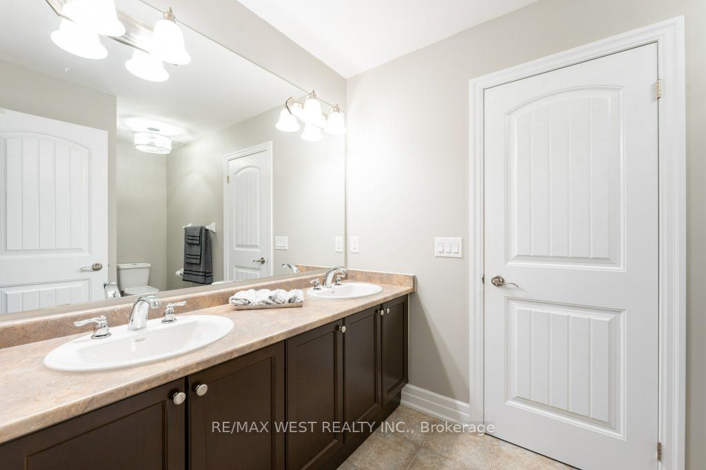 85 Aird Court Property Photo 26