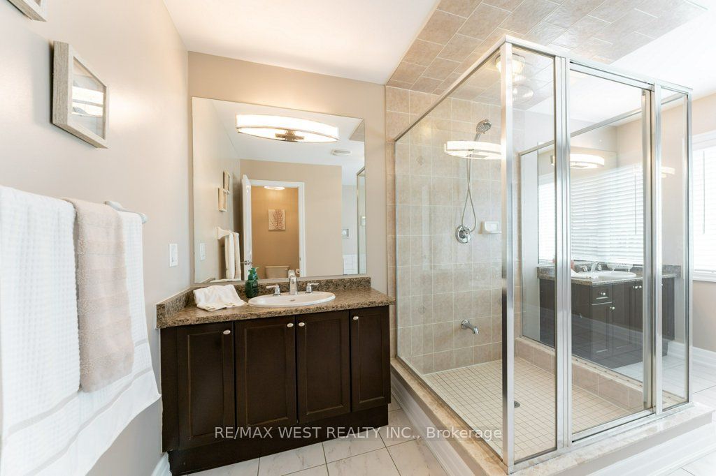 85 Aird Court Property Photo 35