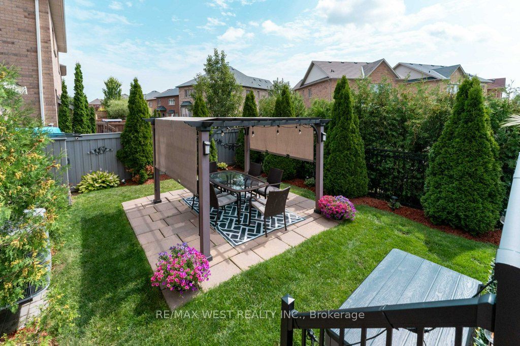 85 Aird Court Property Photo 50