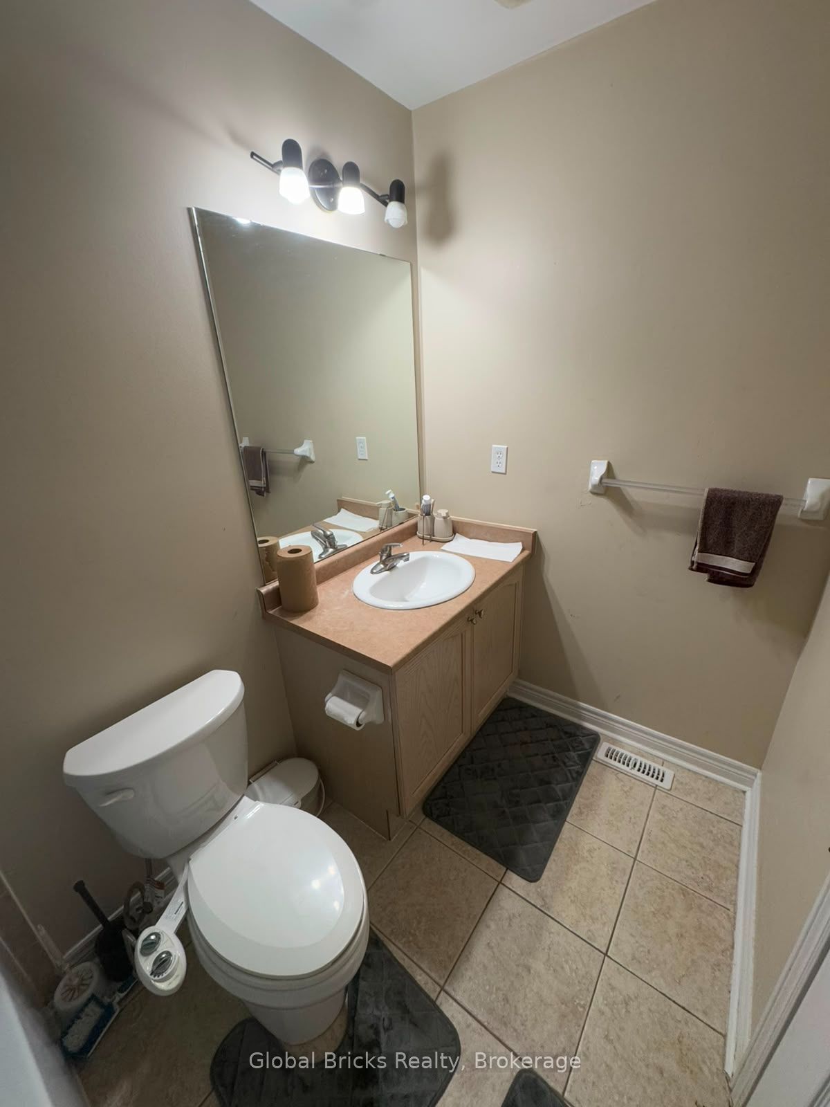 34 Pefferlaw Circle Property Photo 8