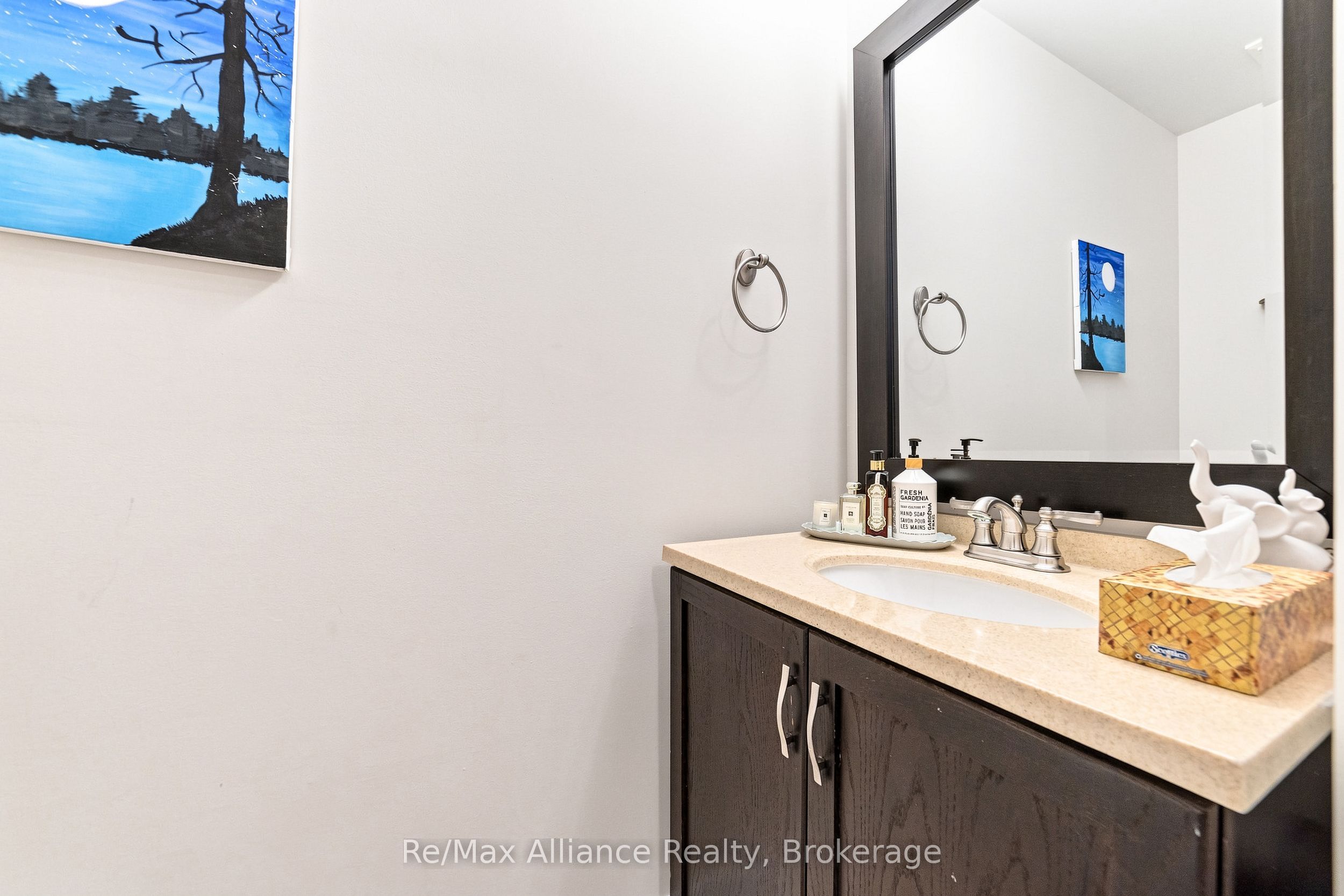 2404 Rideau Drive Property Photo 16
