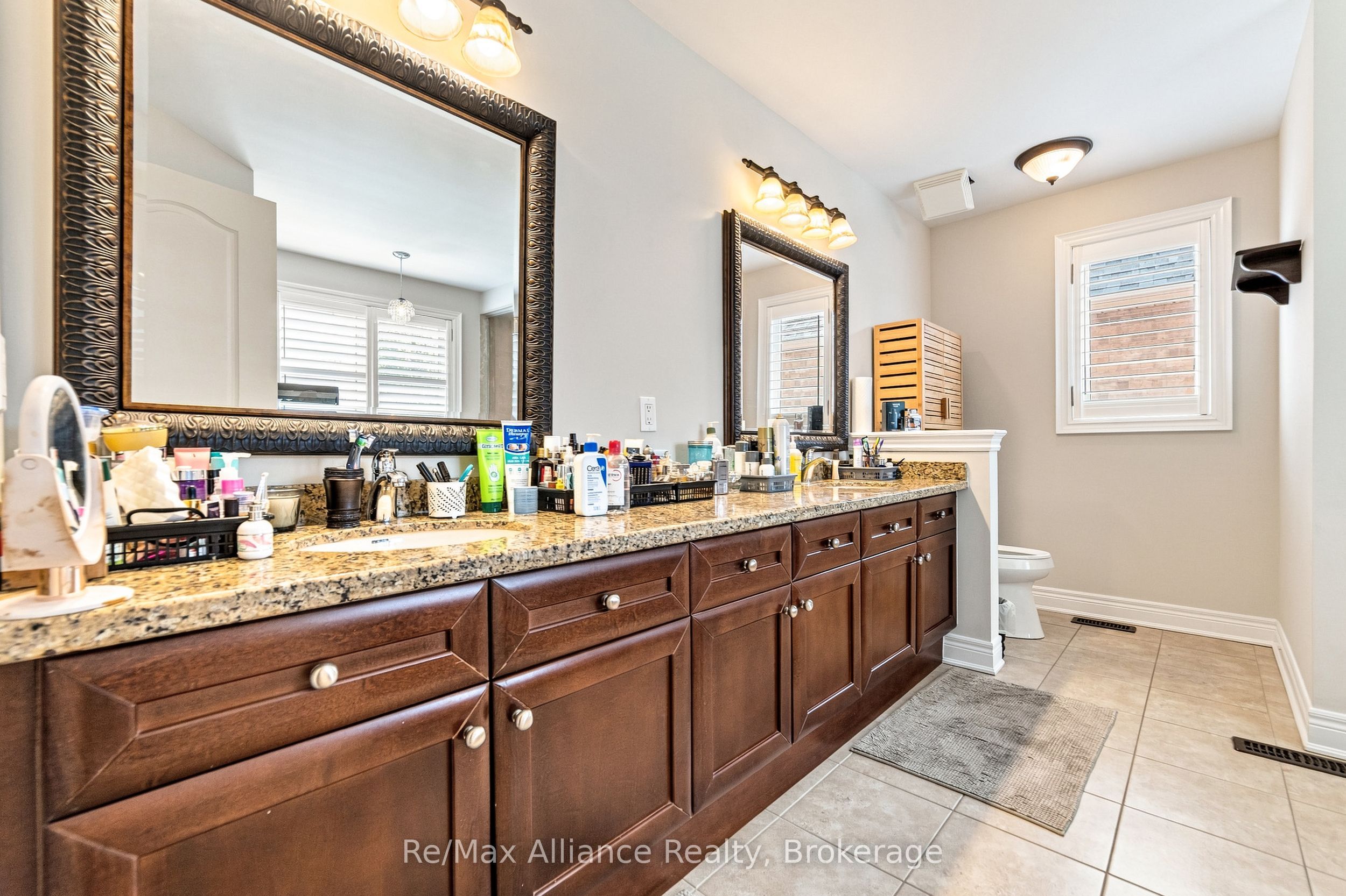 2404 Rideau Drive Property Photo 20