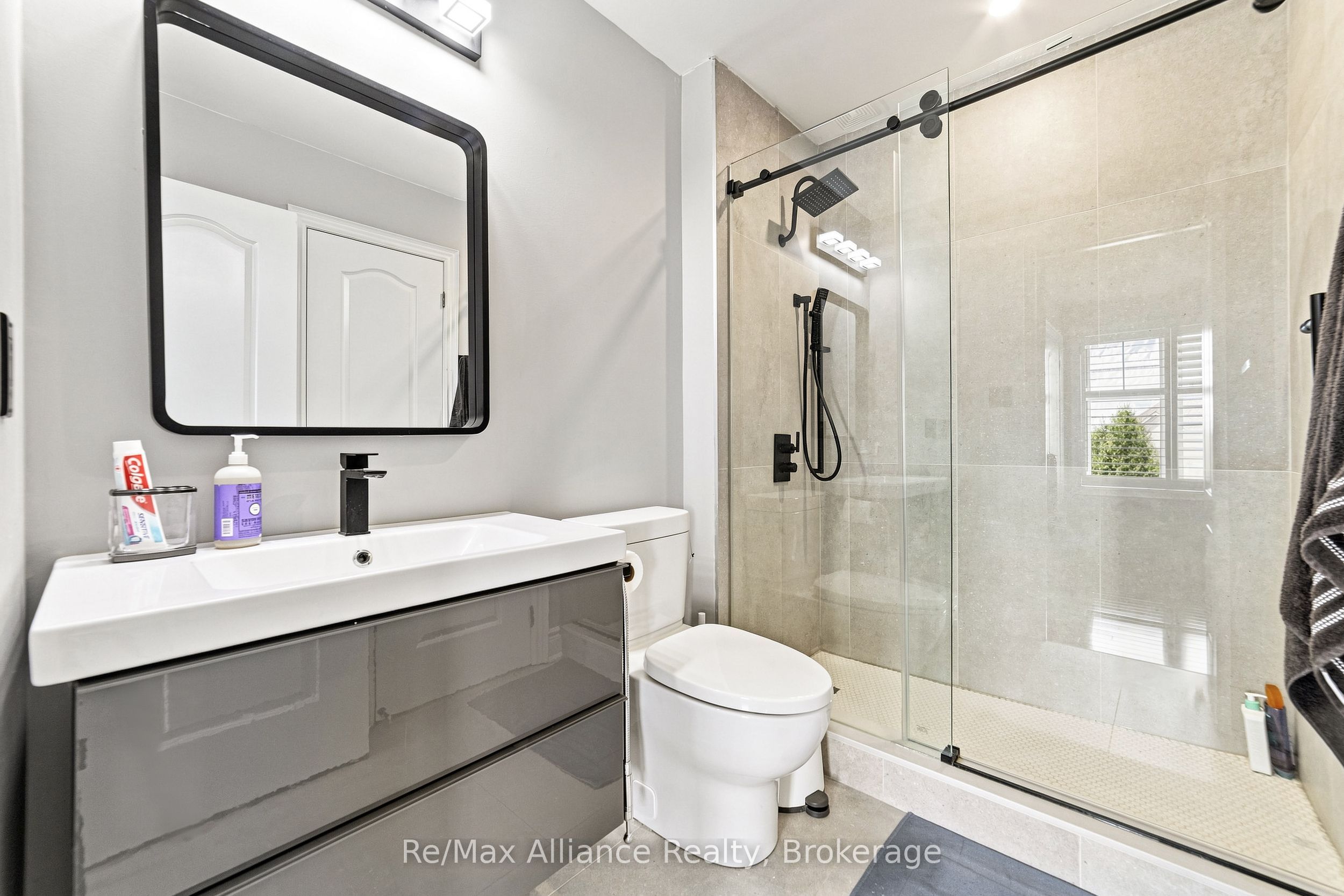 2404 Rideau Drive Property Photo 24