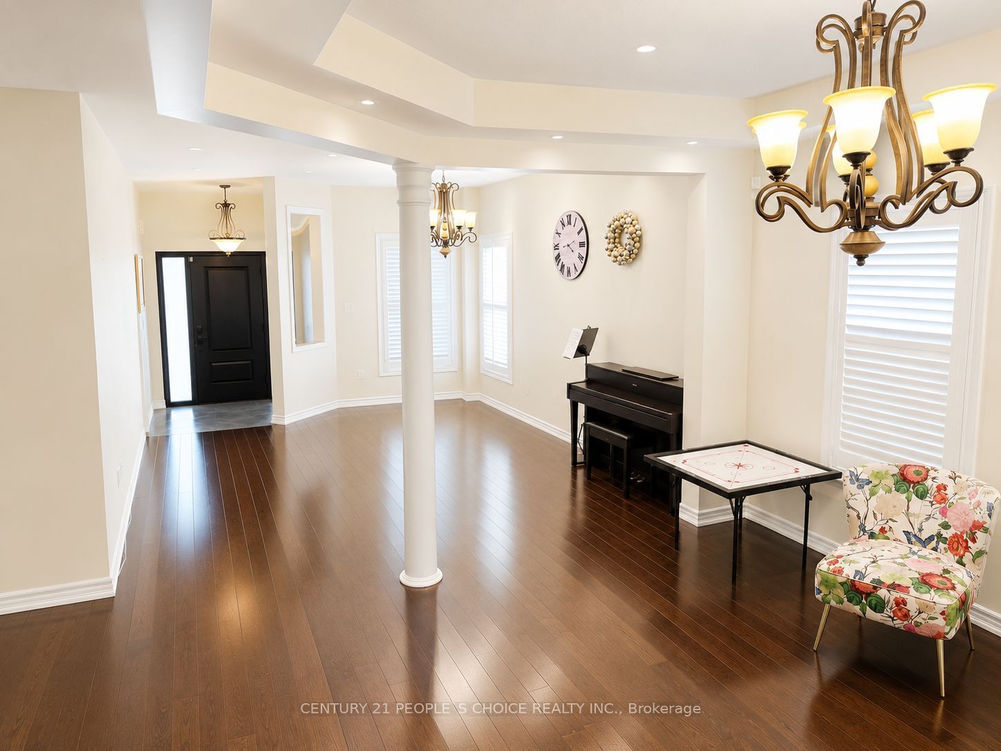 2486 Wasaga Drive Property Photo 2