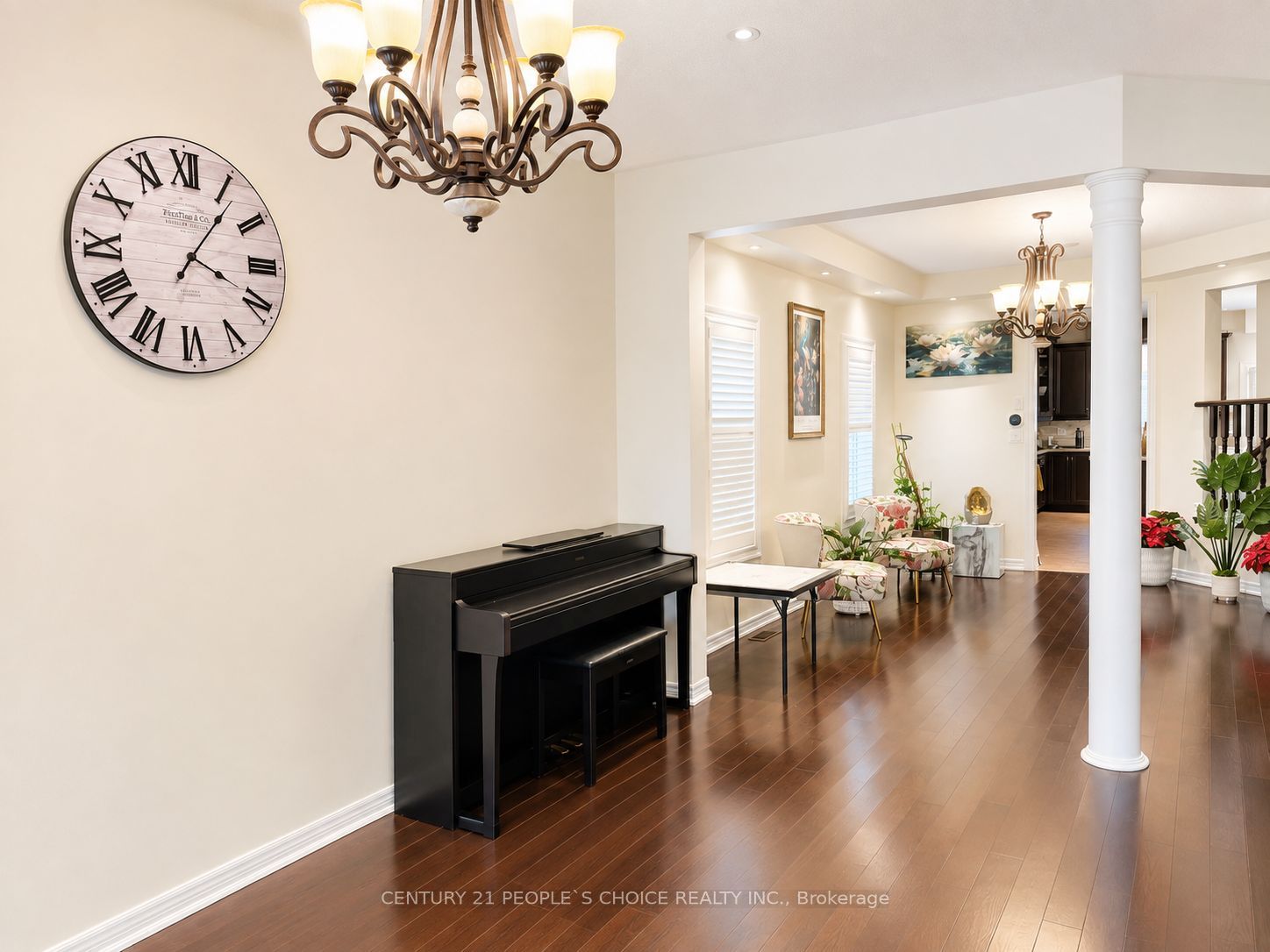 2486 Wasaga Drive Property Photo 3