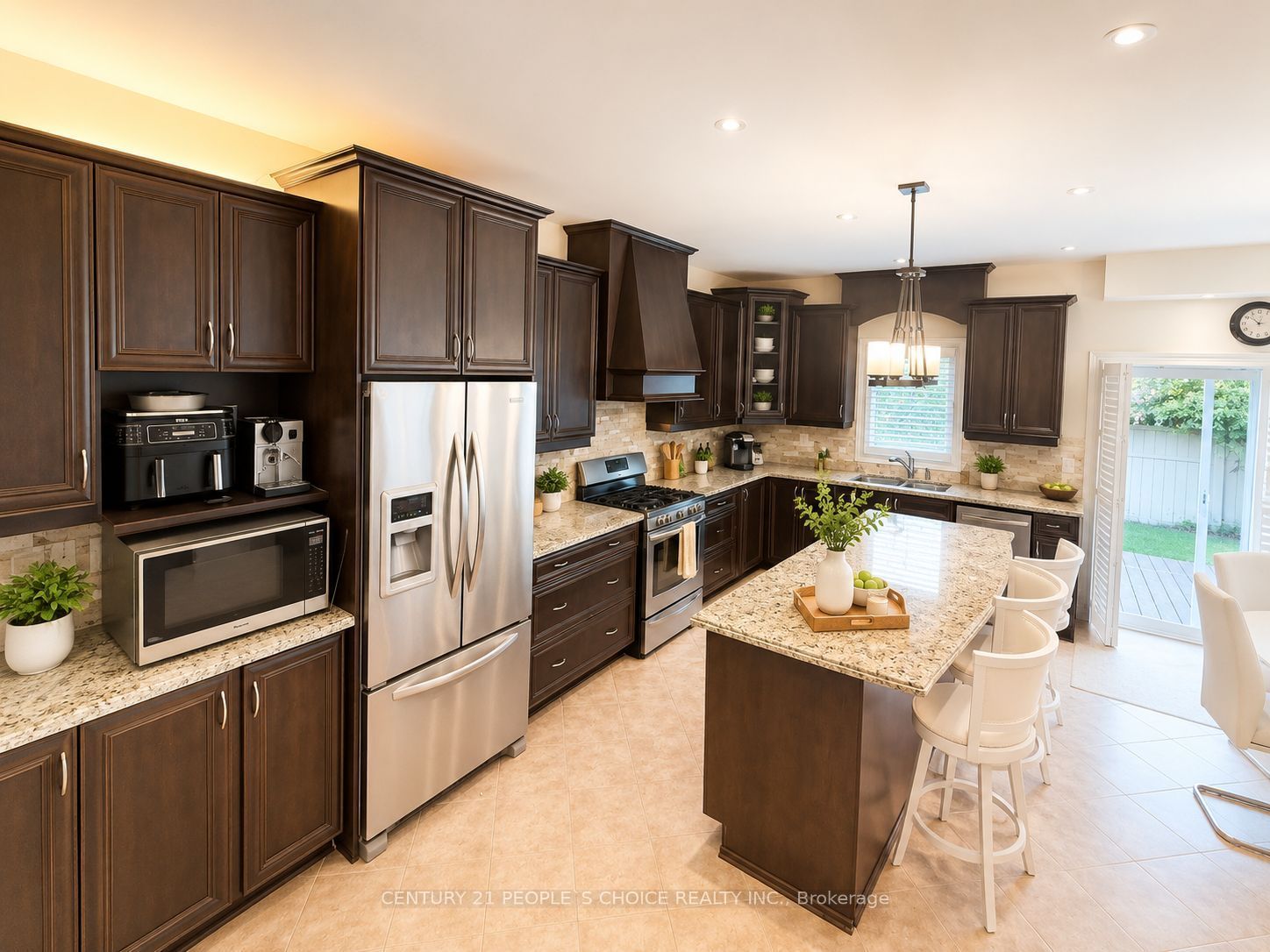 2486 Wasaga Drive Property Photo 6