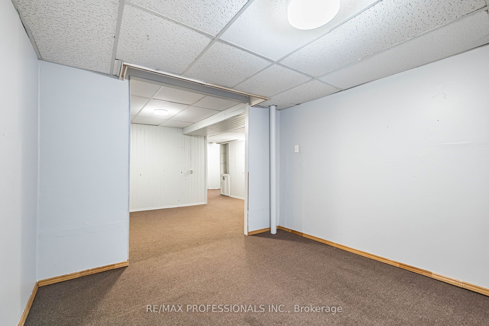 2004 Glenada Crescent 23 Property Photo 44
