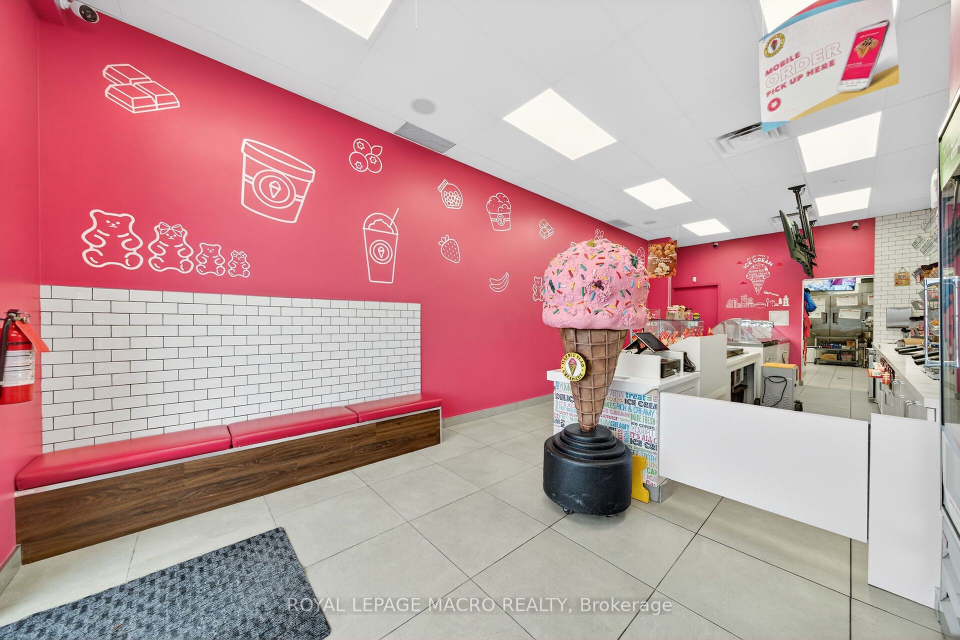 380 Dundas Street E D9 Property Photo 7