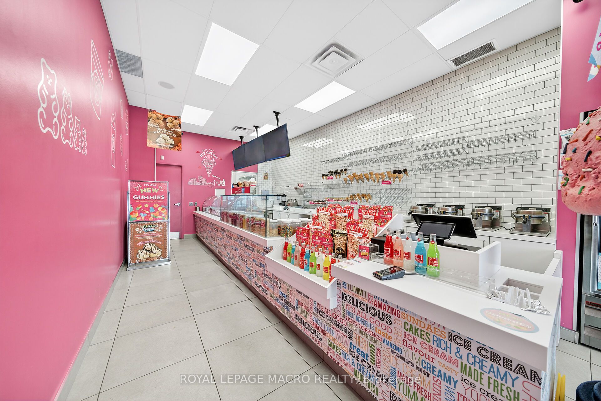380 Dundas Street E D9 Property Photo 10