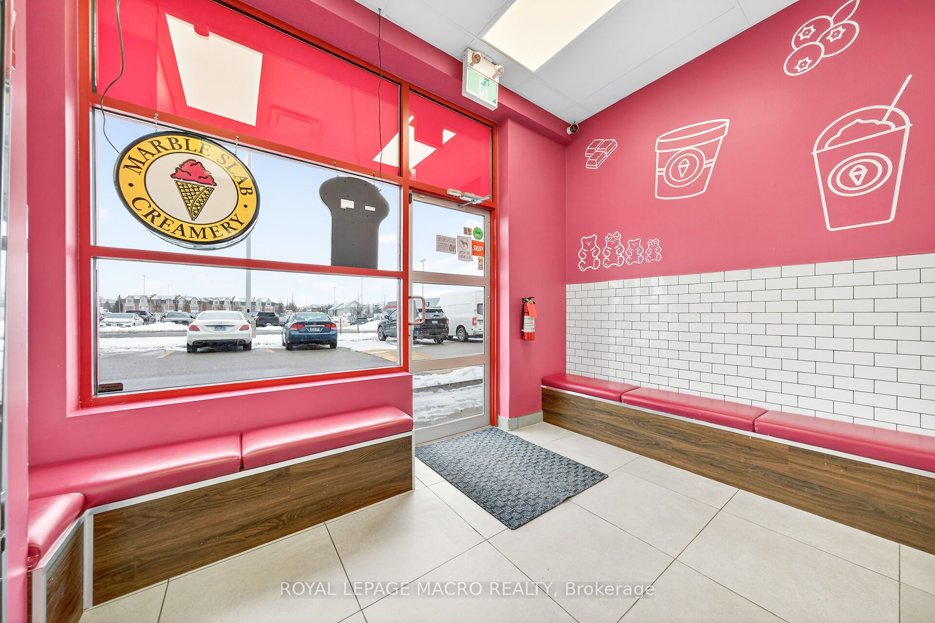 380 Dundas Street E D9 Property Photo 12
