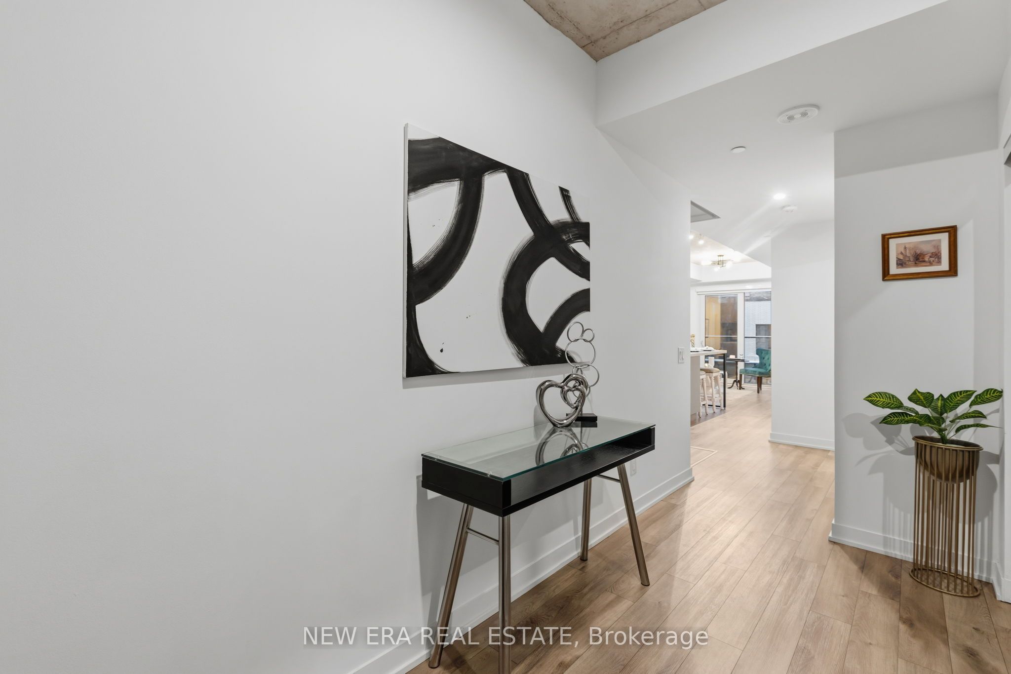 1808 St. Clair Avenue W 301 Property Photo 17