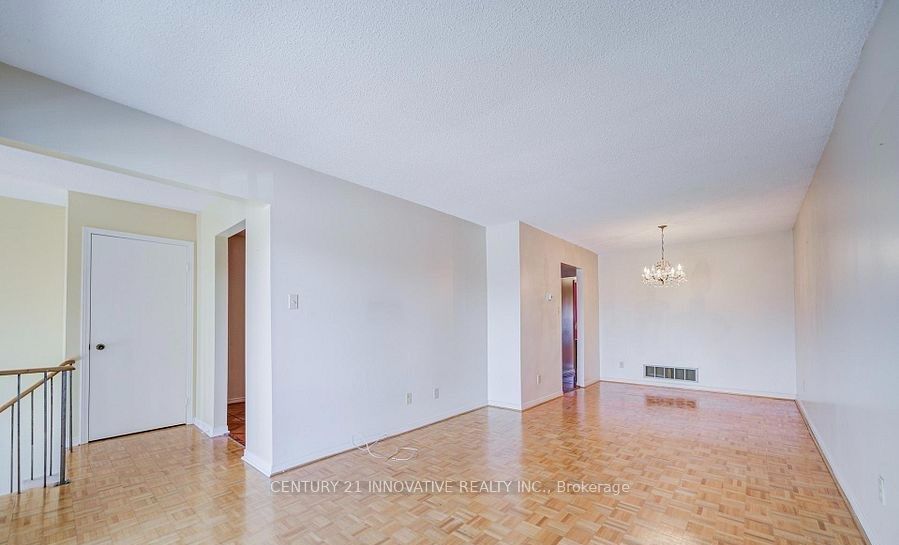 9 Capstan Court Property Photo 4