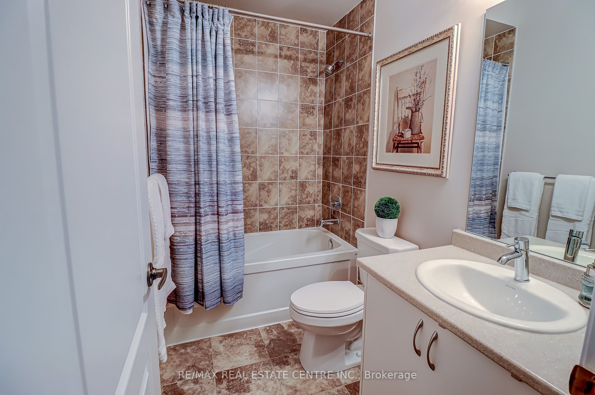 3 Alamode Road Property Photo 28