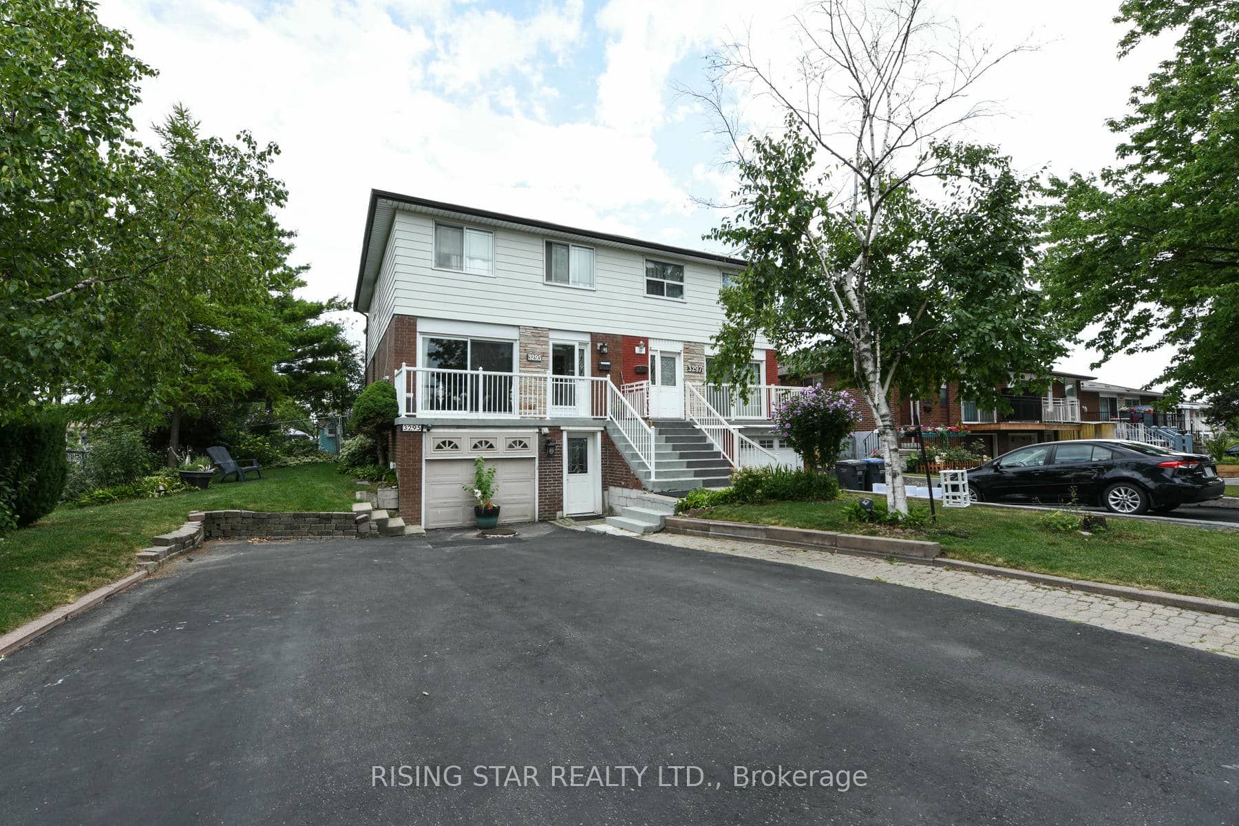 3295 Chipley Crescent Property Photo 1