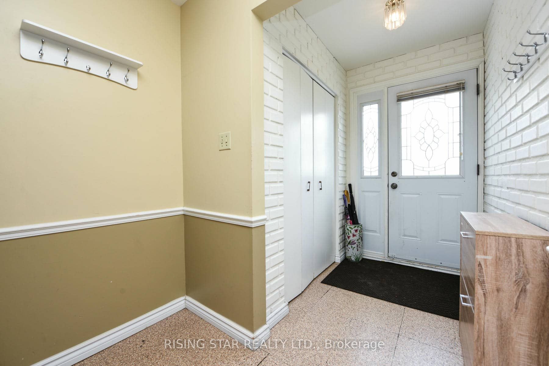 3295 Chipley Crescent Property Photo 3
