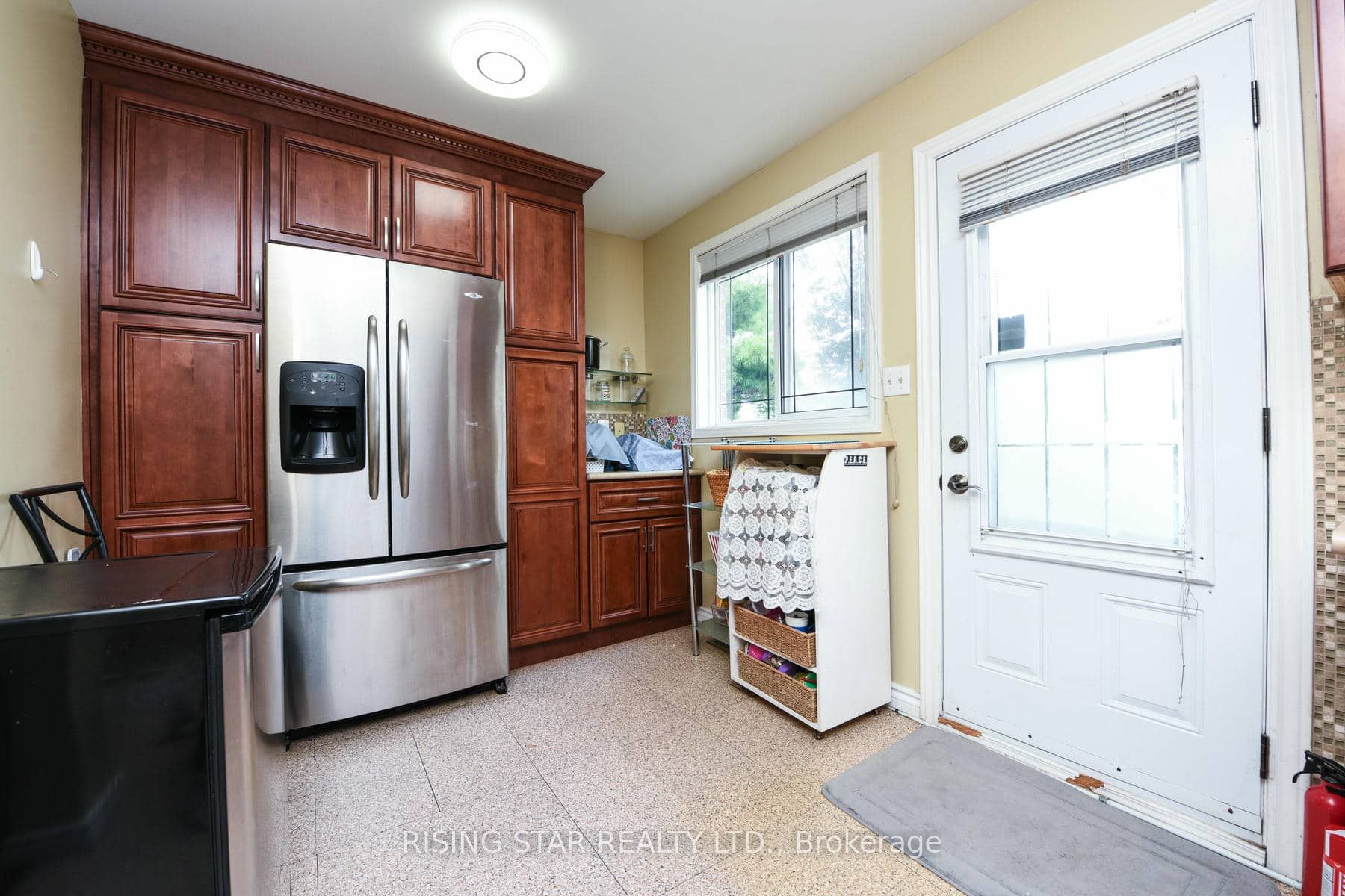 3295 Chipley Crescent Property Photo 4