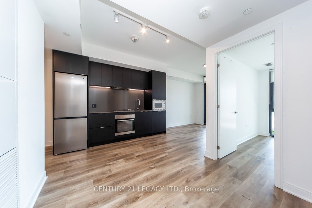86 Dundas Street E 821 Property Photo 13