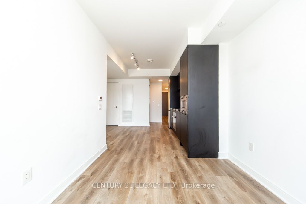 86 Dundas Street E 821 Property Photo 18