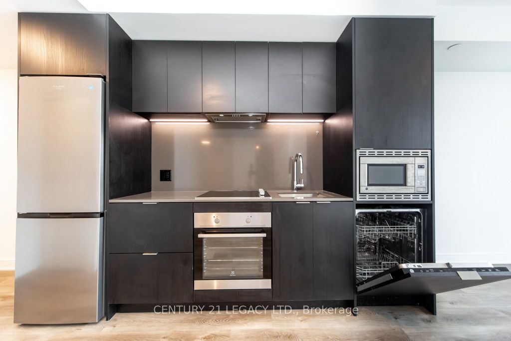 86 Dundas Street E 821 Property Photo 22