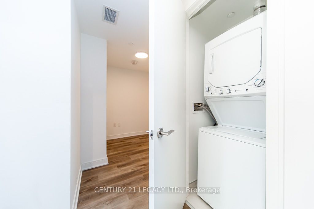 86 Dundas Street E 821 Property Photo 24