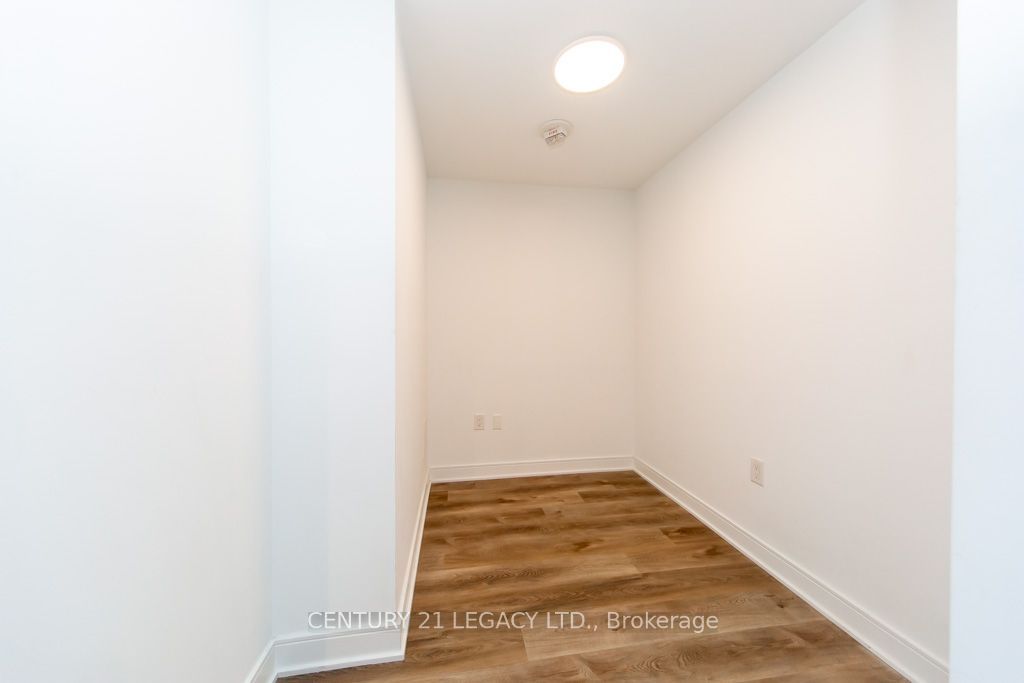 86 Dundas Street E 821 Property Photo 25
