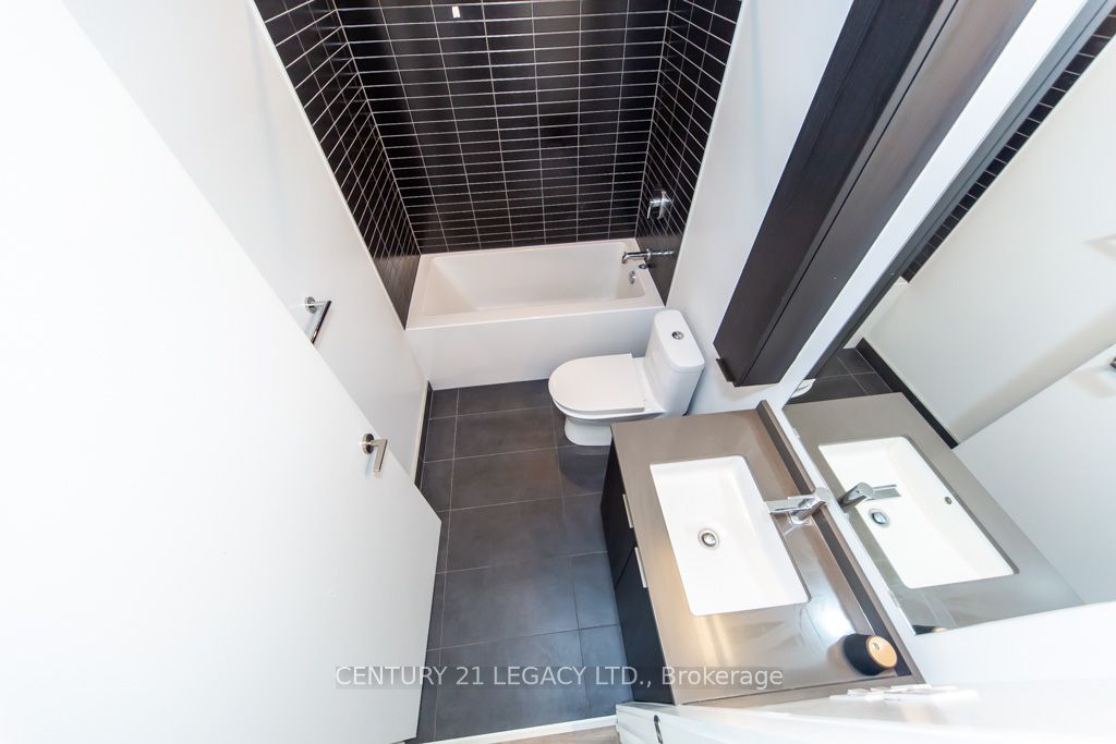 86 Dundas Street E 821 Property Photo 31