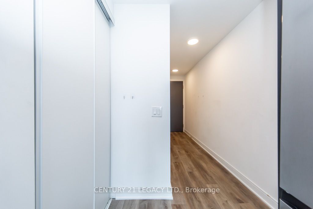 86 Dundas Street E 821 Property Photo 32