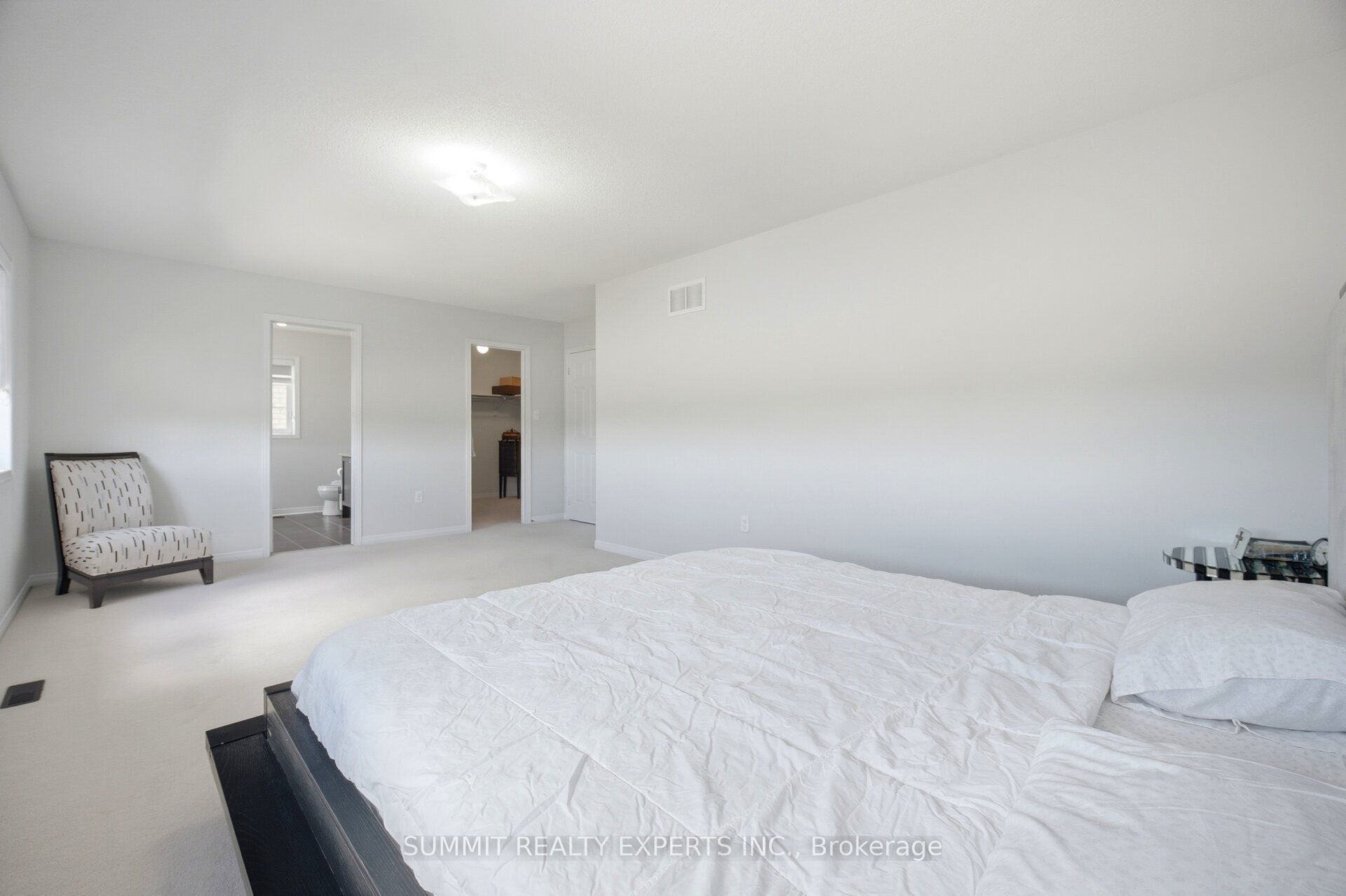 85 Maple Valley Street Property Photo 24