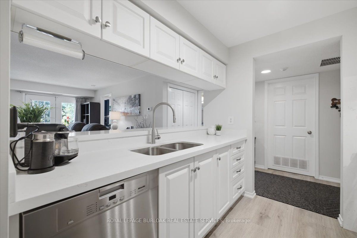 216 Plains Road W E305 Property Photo 17