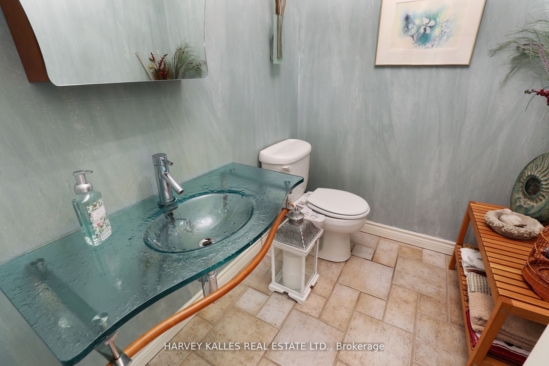 18 La Rose Avenue Th16 Property Photo 6