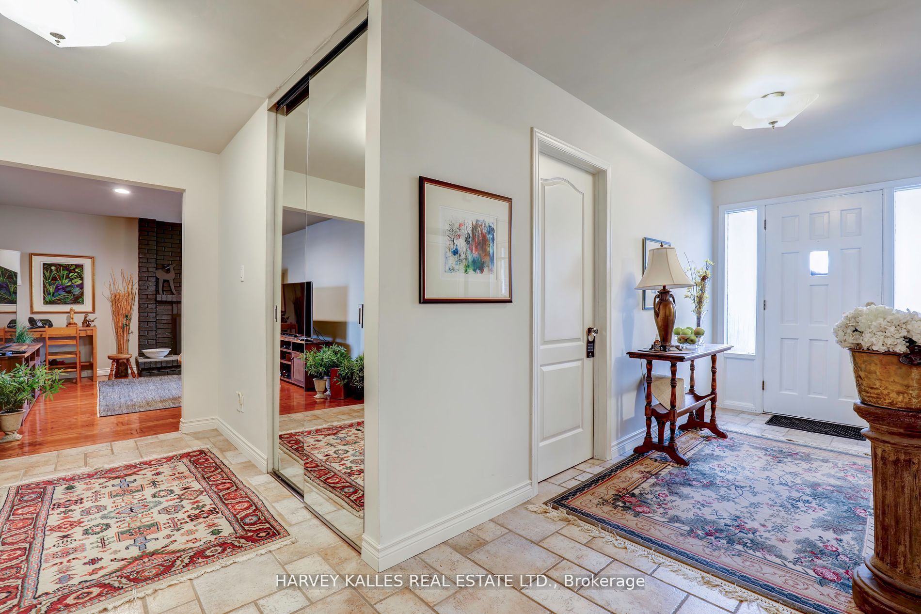 18 La Rose Avenue Th16 Property Photo 7