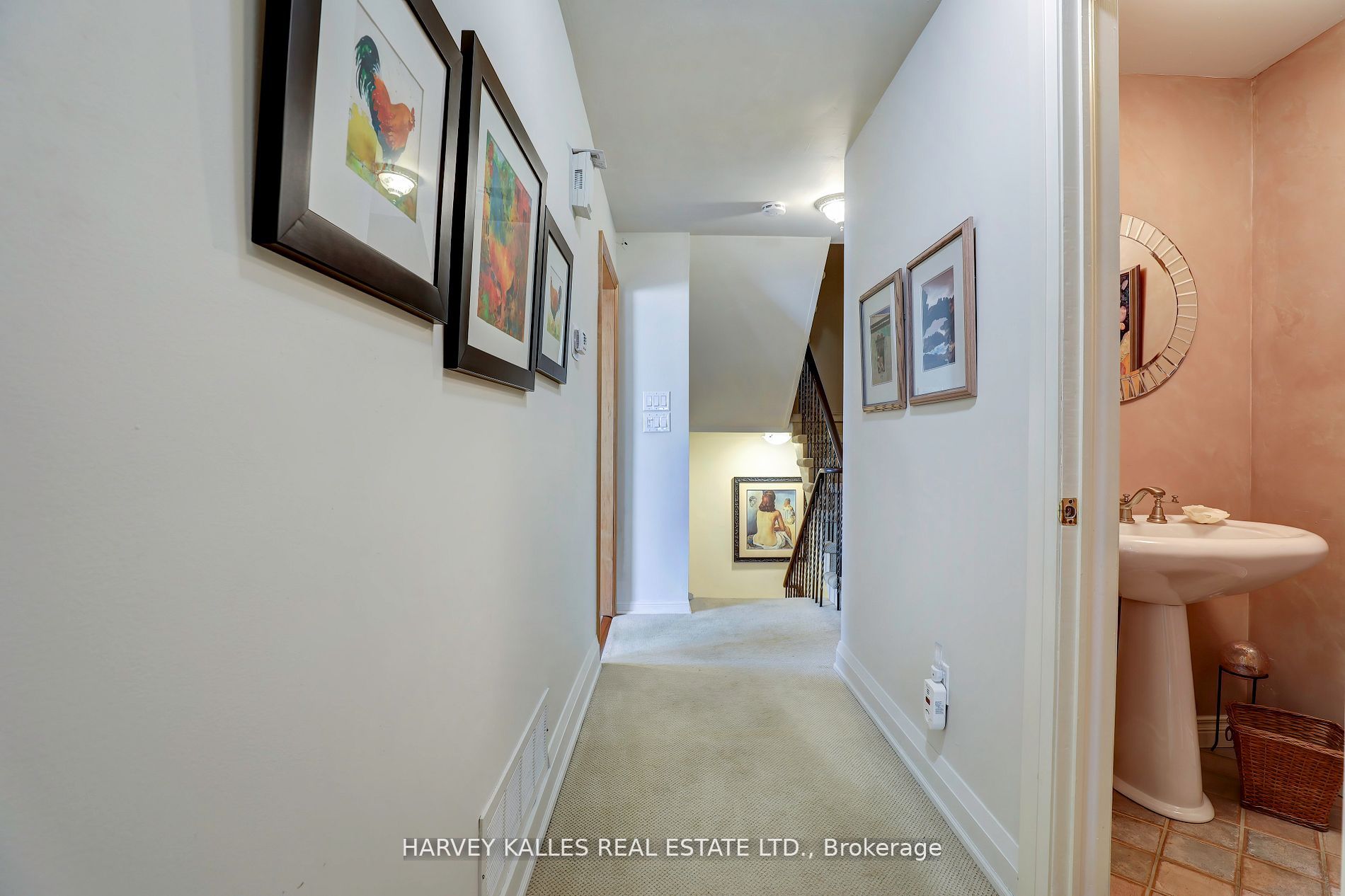 18 La Rose Avenue Th16 Property Photo 16