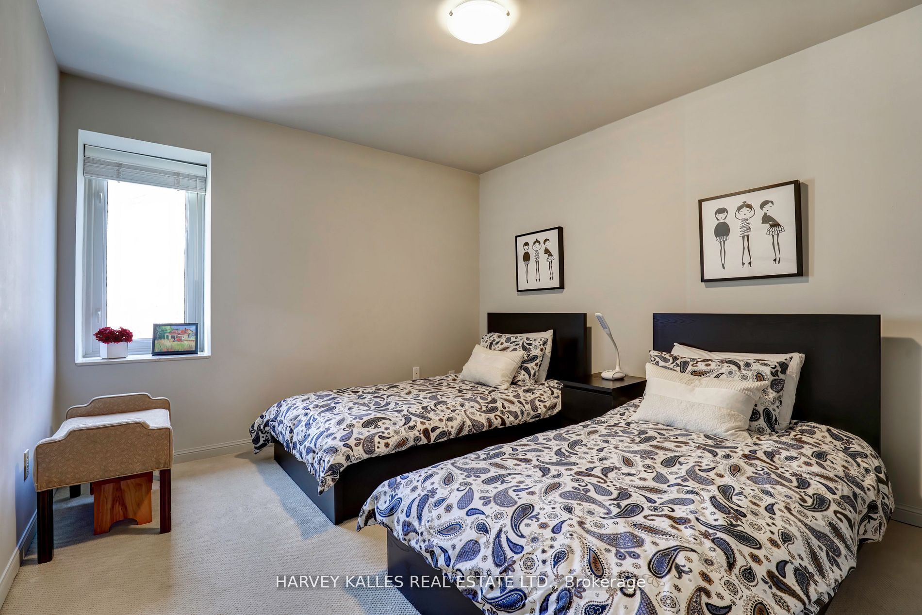 18 La Rose Avenue Th16 Property Photo 20