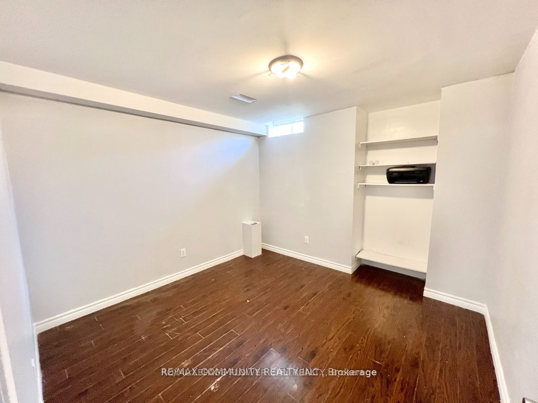 21 Midvale Road Bsmt Property Photo 8