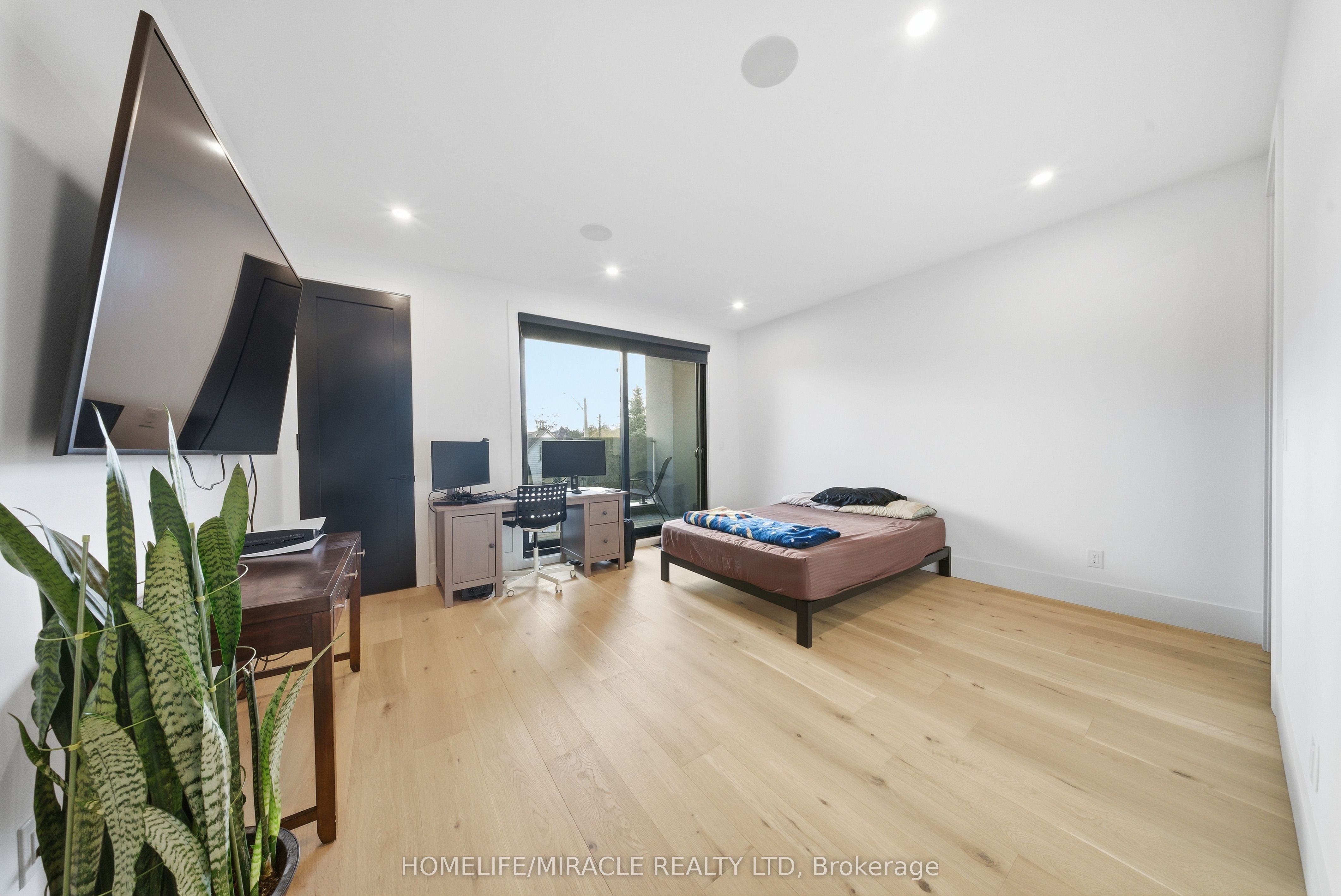 1653 Glenburnie Road Property Photo 13