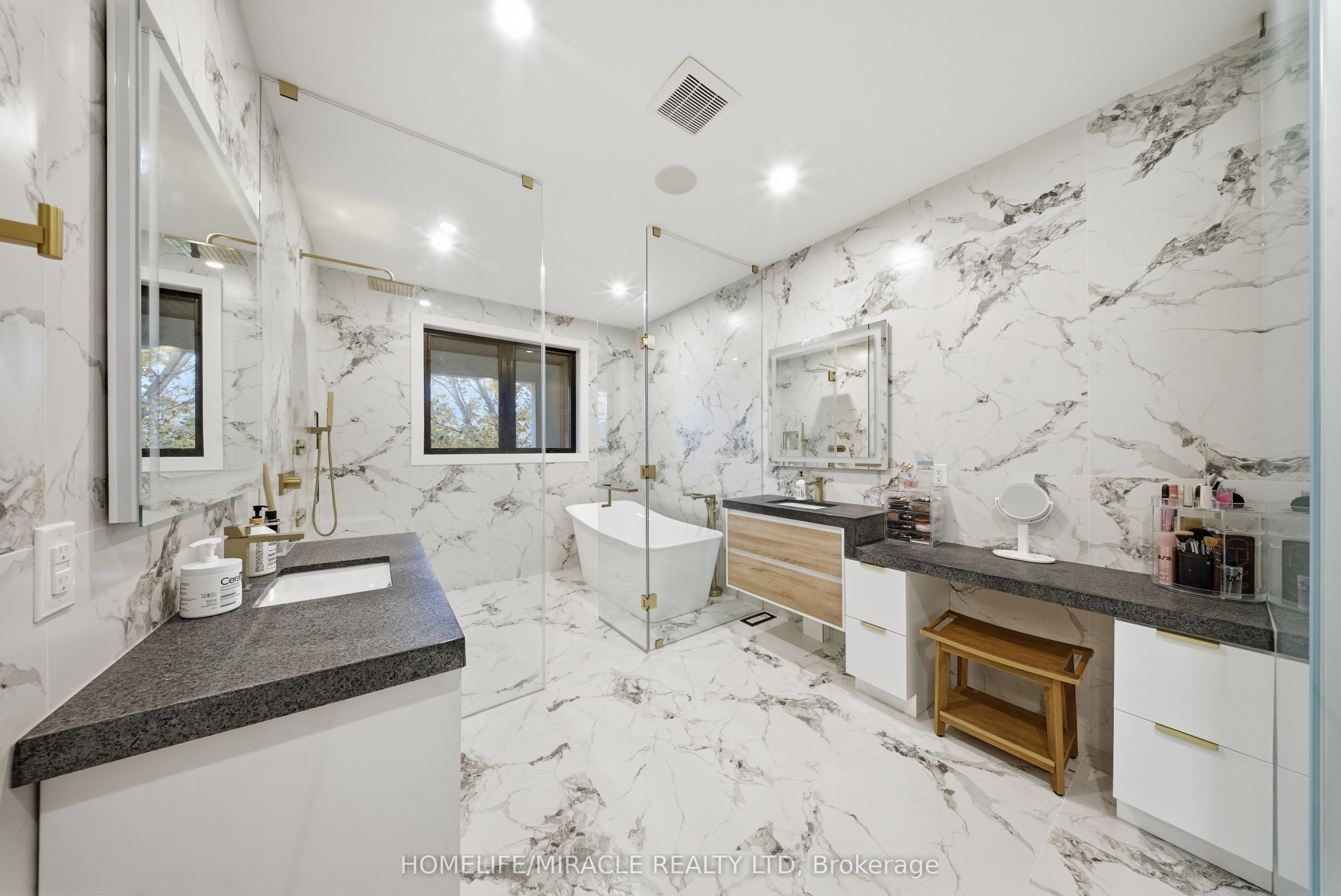 1653 Glenburnie Road Property Photo 19