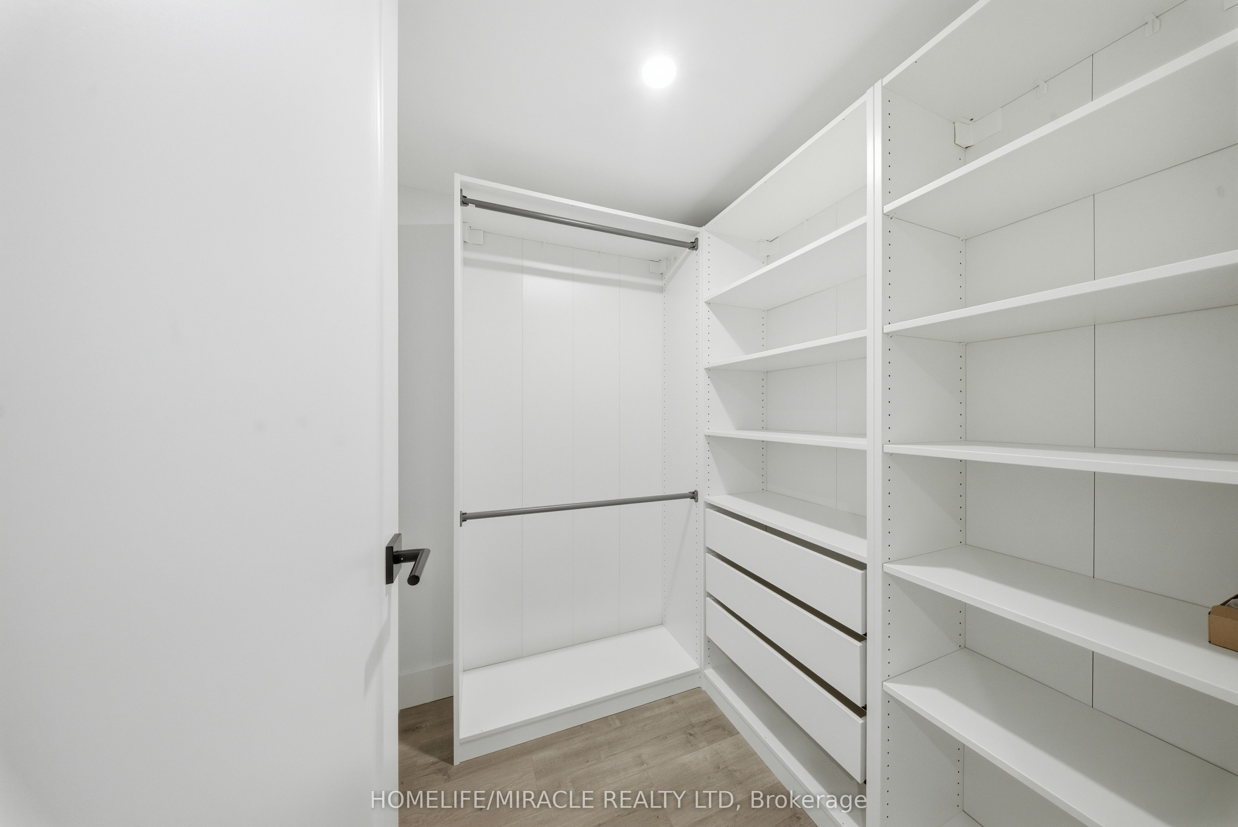 1653 Glenburnie Road Property Photo 29