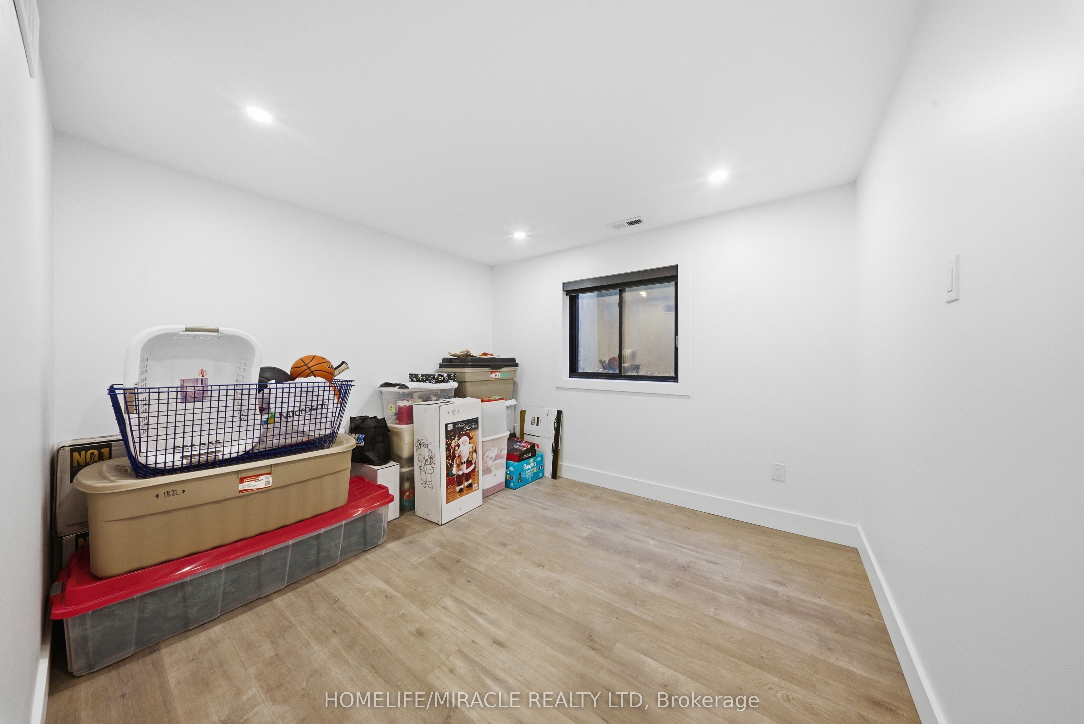1653 Glenburnie Road Property Photo 33