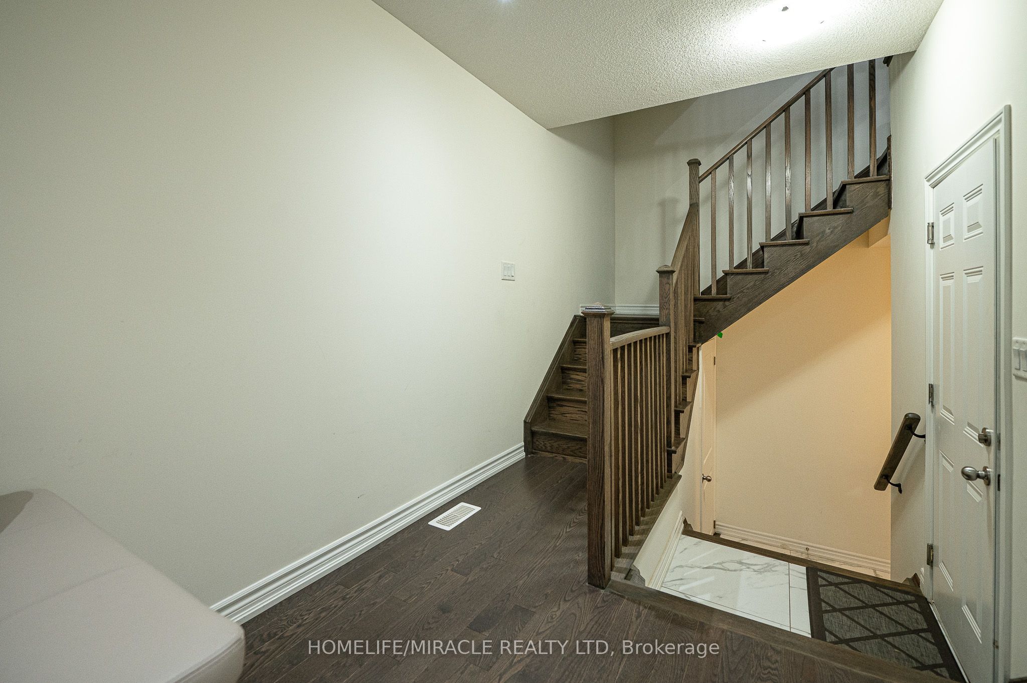 23 Arrowview Drive Property Photo 17