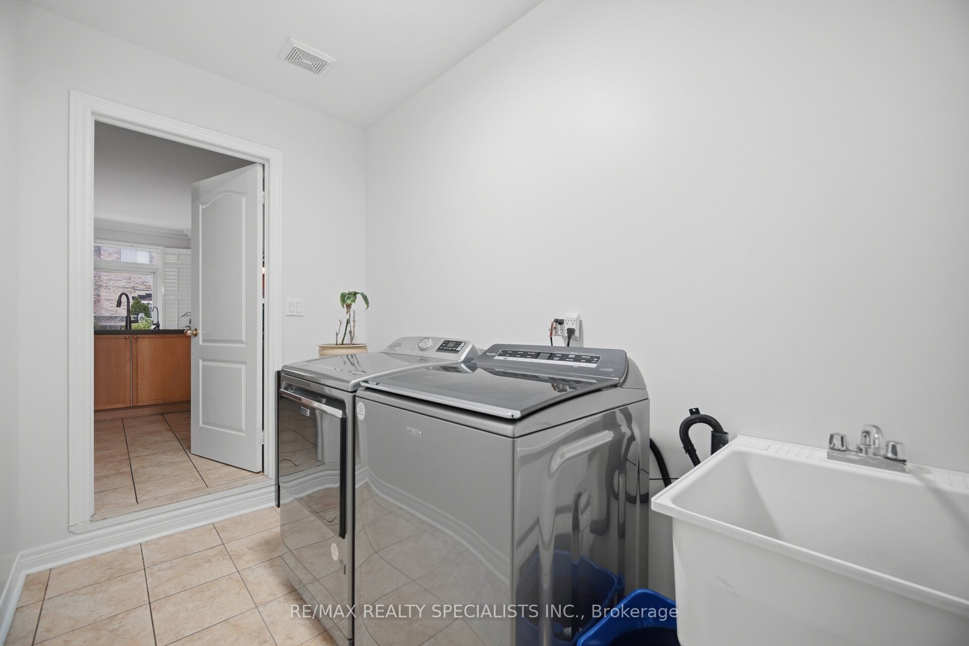 3225 Escada Drive Property Photo 19