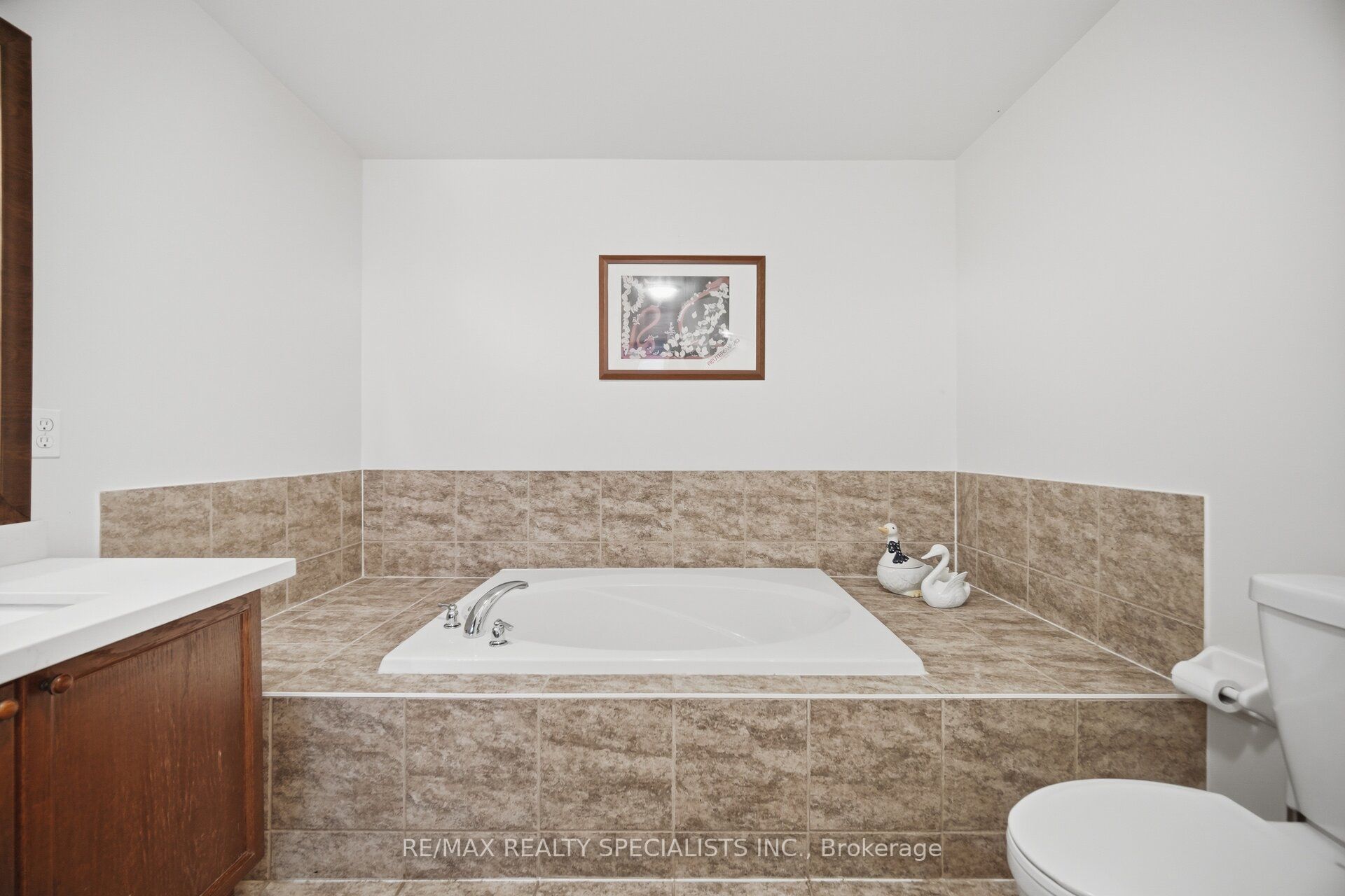 3225 Escada Drive Property Photo 23