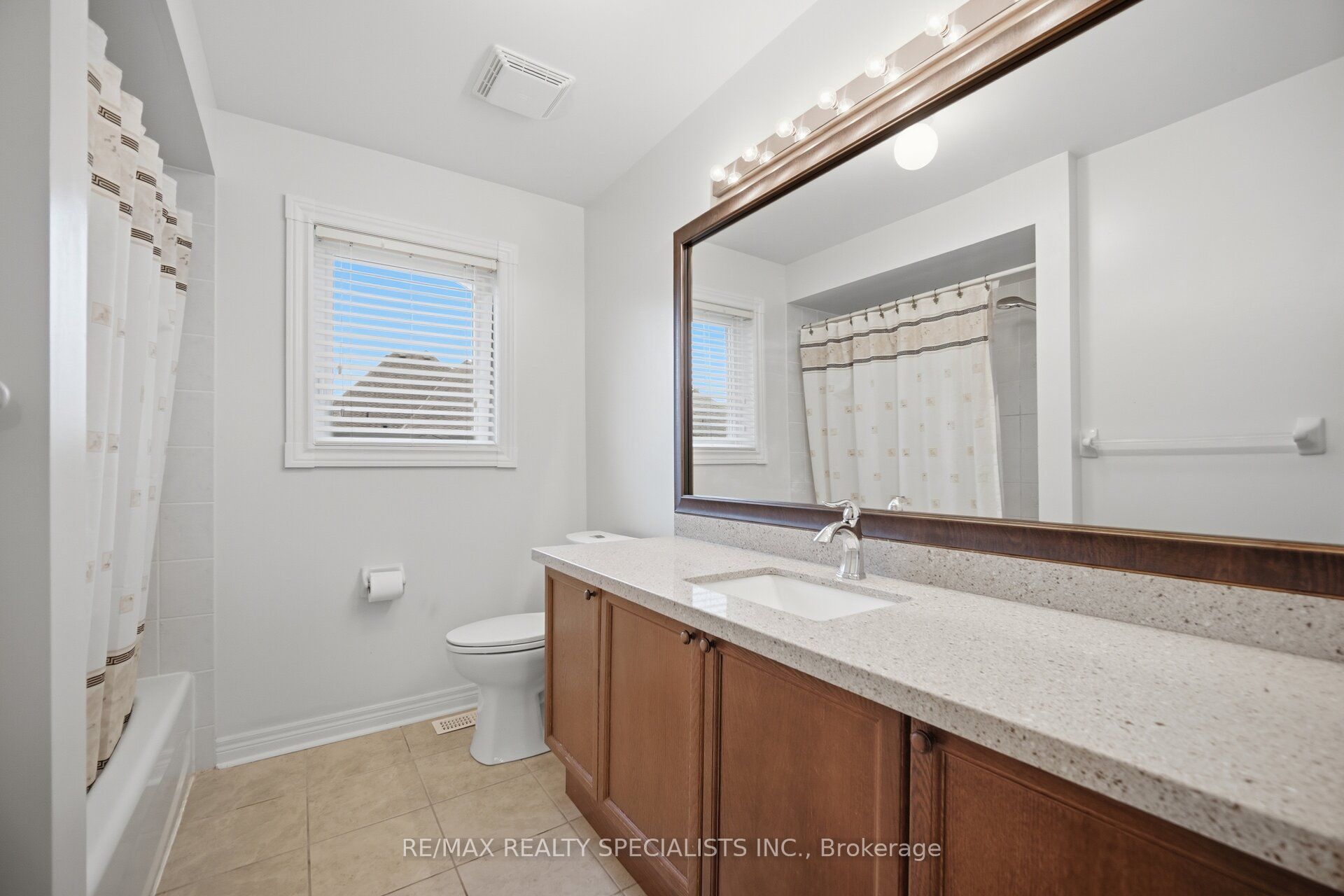 3225 Escada Drive Property Photo 27