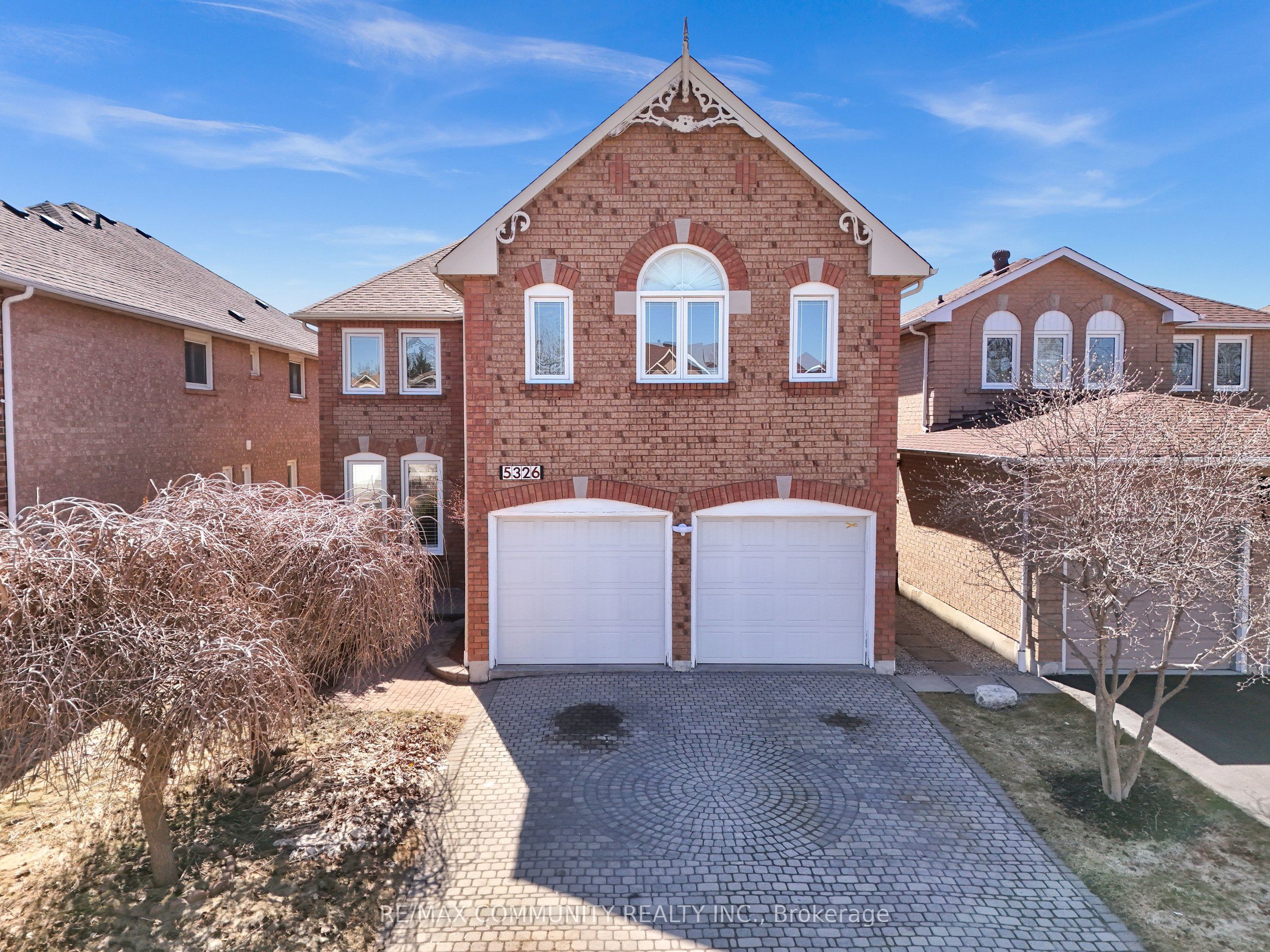 5326 Segriff Drive Property Photo 1
